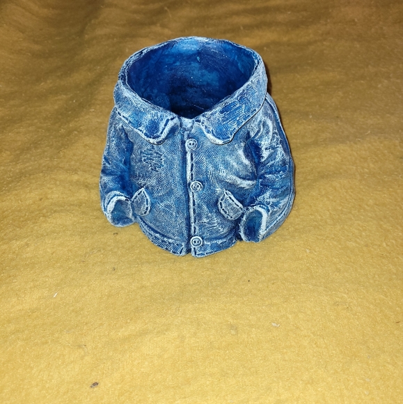 Hand Crafted Other - Planter (cement)